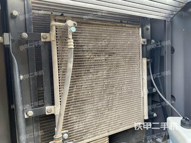 散熱器正面（大件艙室）