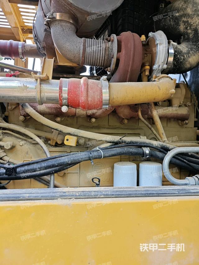 发动机右侧（整机外观及大件）