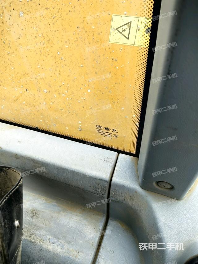 后窗玻璃角標(biāo)（駕駛室部分）