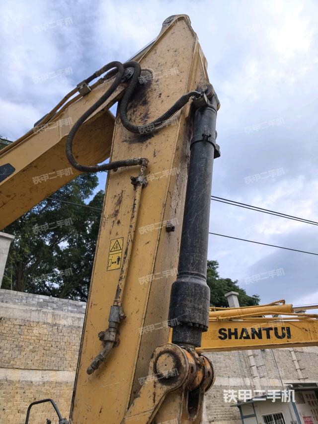 小臂整體左后（工作和回轉(zhuǎn)裝置）