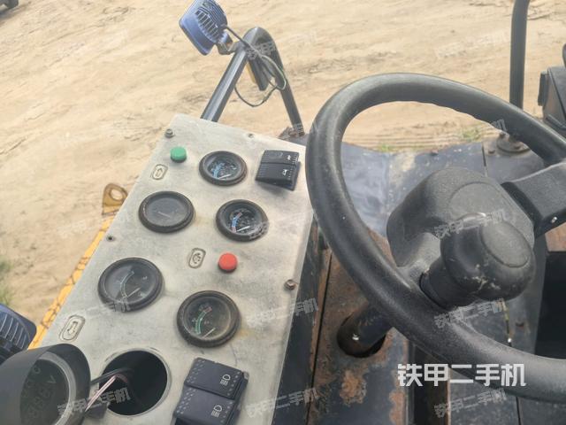 后玻璃角标（压路机驾驶室）