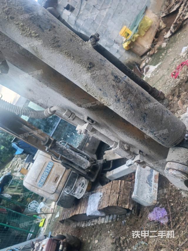 小臂整體左后（工作和回轉裝置）