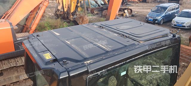 驾驶室顶部（整机外观）