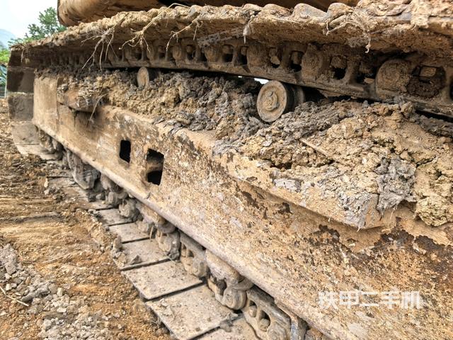 右驱动轮（行走机构）