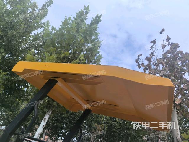 驾驶室外顶全景（压路机驾驶室）