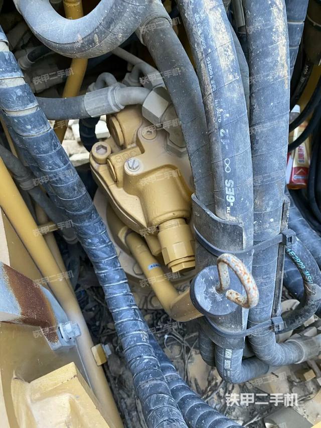 回轉(zhuǎn)馬達(dá)（上車部件）