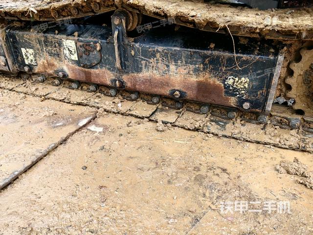 右側(cè)履帶整體?（行走機(jī)構(gòu)）