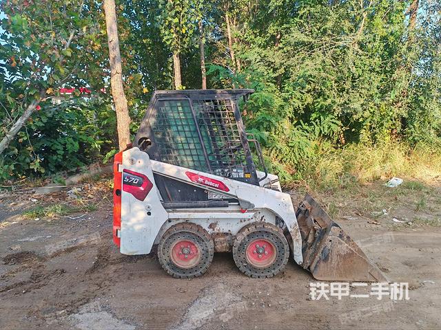 整機(jī)右側(cè)（設(shè)備外觀及核心部件）