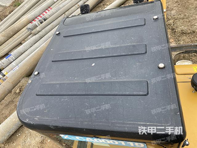 驾驶室顶部（整机外观）