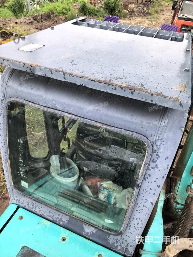 駕駛室頂部俯視（上車部件）