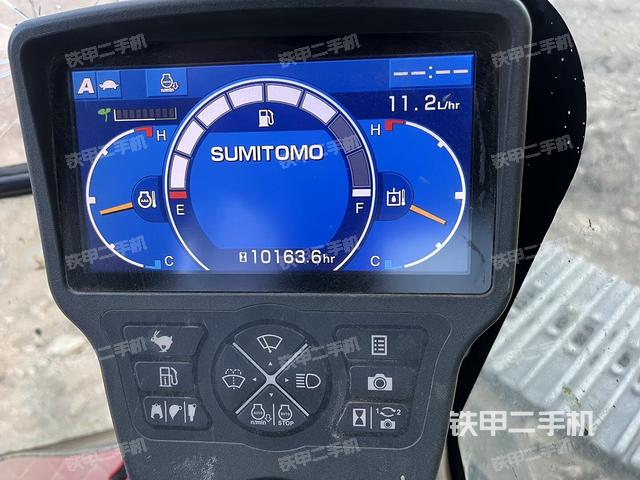 驾驶室整体（整机外观）