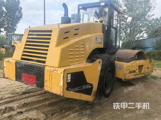 右后45°（压路机整机外观）