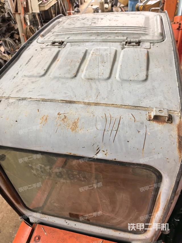 駕駛室頂部俯視（上車部件）