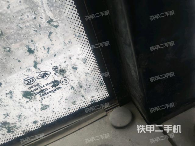 右側玻璃角標（駕駛室部分）