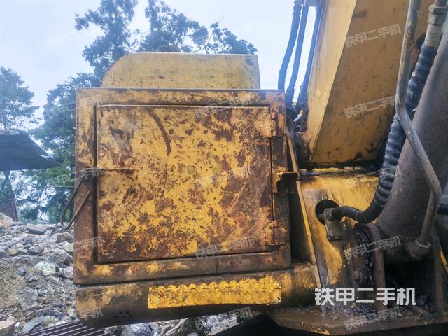 小臂整体右前（工作和回转装置）