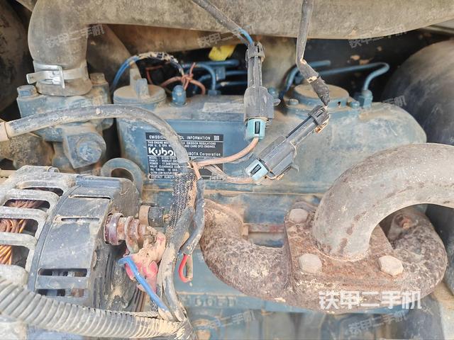 發(fā)動(dòng)機(jī)（設(shè)備外觀及核心部件）