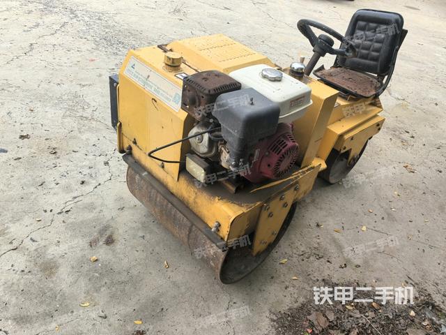 右前45°（压路机整机外观）