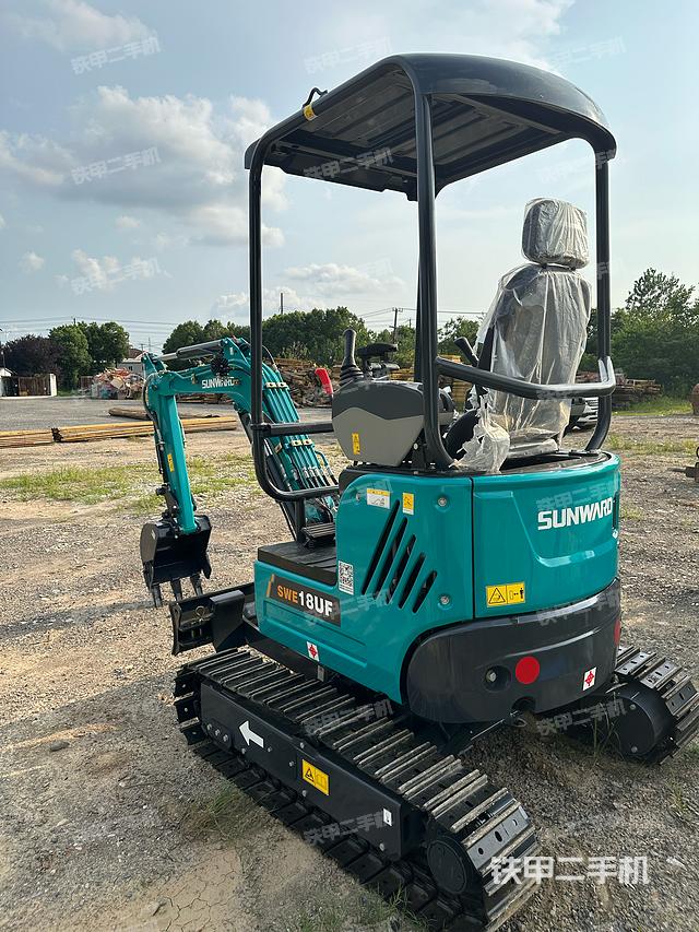 駕駛室整體（整機(jī)外觀）