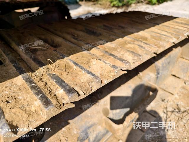 单侧履带整体（整机外观）