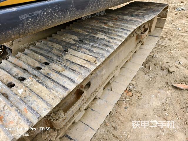 单侧履带整体（整机外观）