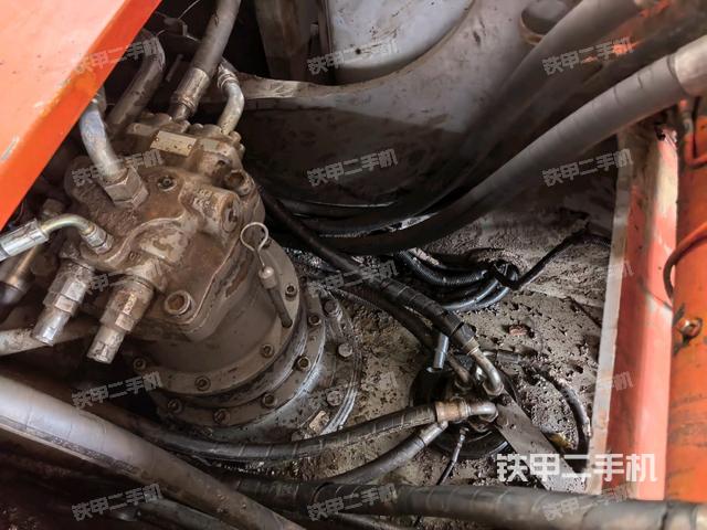 回轉(zhuǎn)馬達(dá)（上車部件）