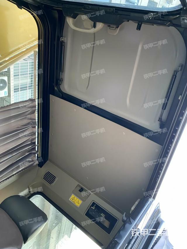 頂棚整體（駕駛室部分）