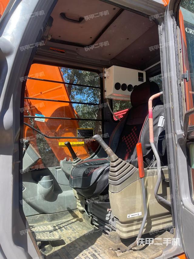 驾驶室整体（整机外观）