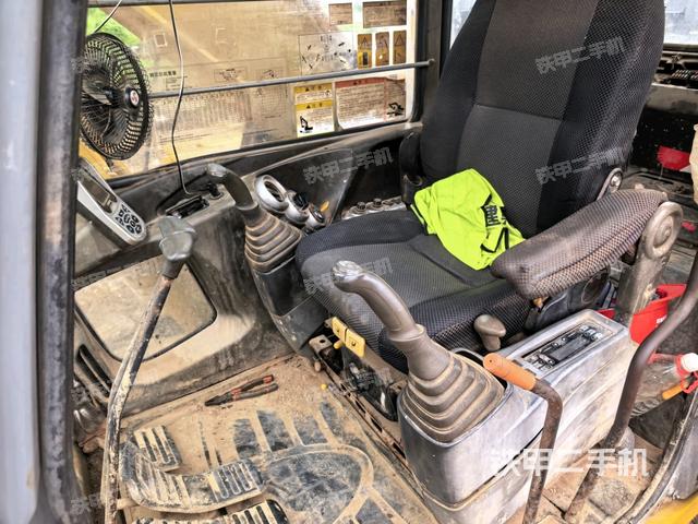 驾驶室左后45度（驾驶室部分）