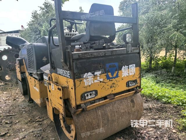 左后45°（压路机整机外观）