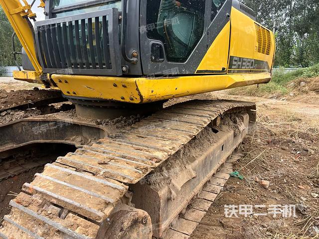 單側(cè)履帶整體（整機(jī)外觀）