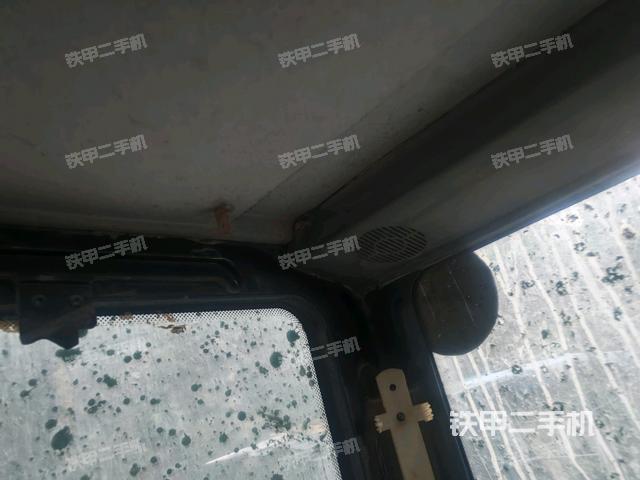 后窗玻璃角標（駕駛室部分）