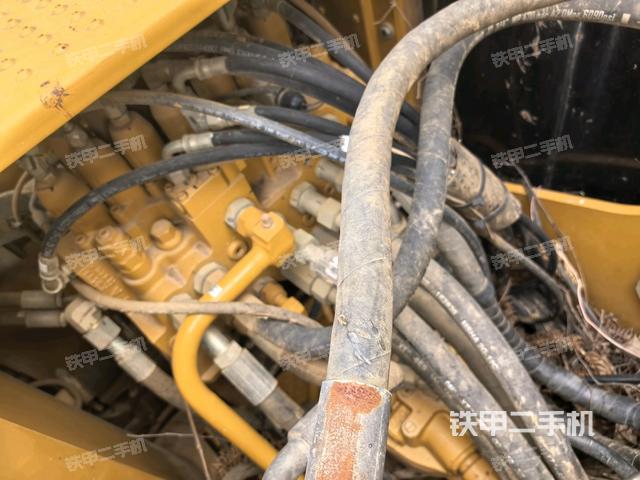 回轉(zhuǎn)馬達(dá)（上車部件）