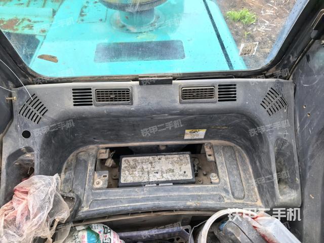 座椅后部（駕駛室部分）