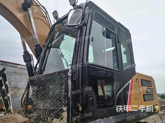 驾驶室整体（整机外观）