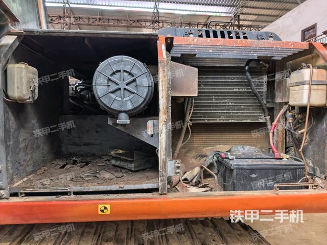 電瓶（大件艙室）