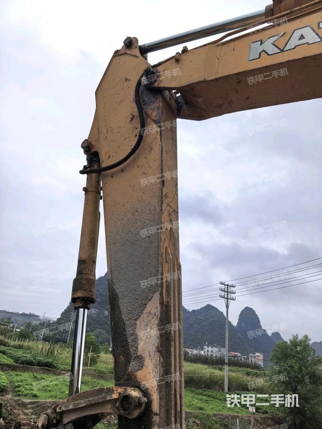 小臂整体左后（工作和回转装置）