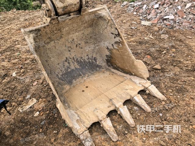 大臂整体 右侧（工作和回转装置）