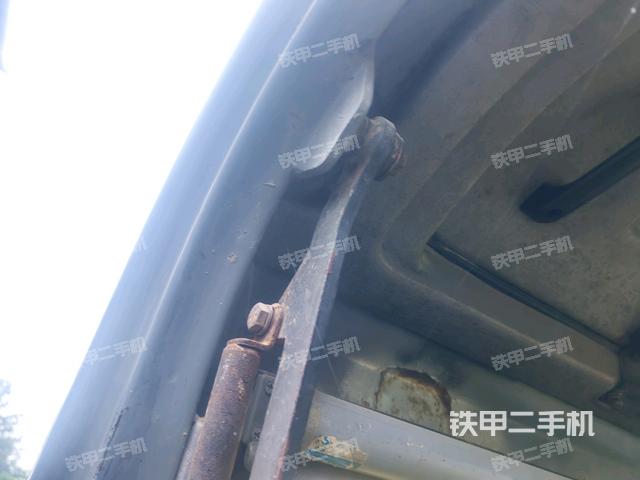 座椅右侧控制台/钥匙门/油门/含右手柄（驾驶室部分）