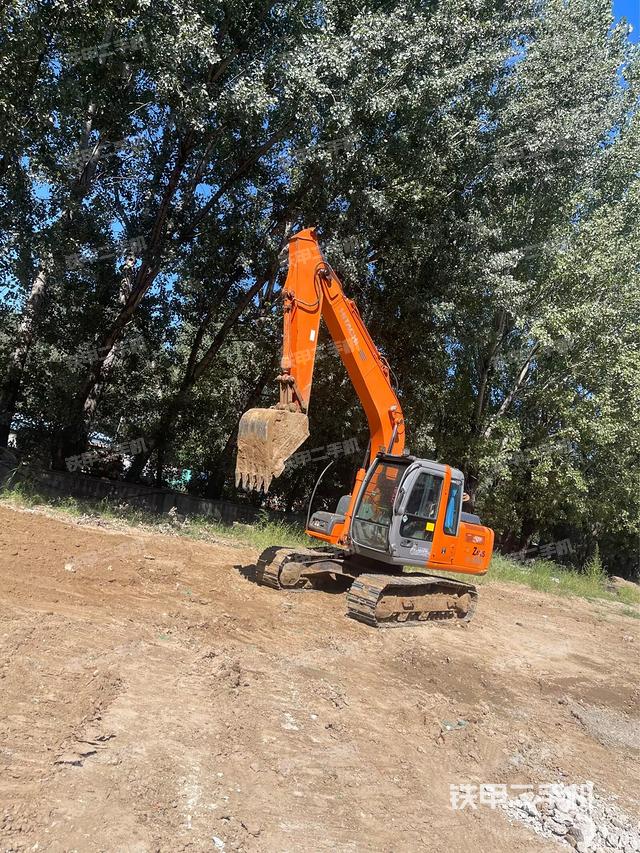 驾驶室顶部（整机外观）