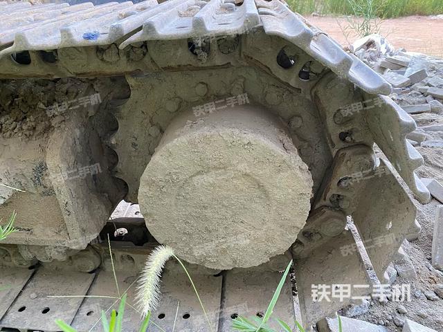 右驅(qū)動(dòng)輪（行走機(jī)構(gòu)）