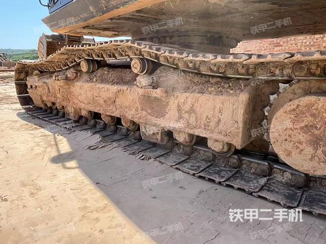 单侧履带整体（整机外观）