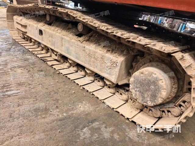 左側(cè)履帶整體?（行走機(jī)構(gòu)）