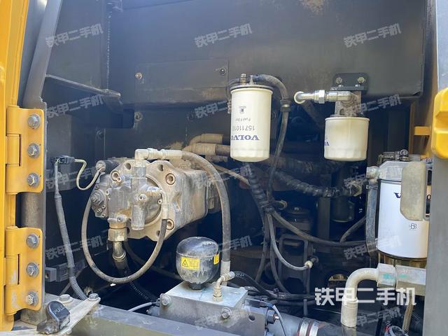 液壓泵室（大件艙室）