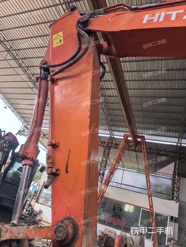 小臂整體左后（工作和回轉(zhuǎn)裝置）