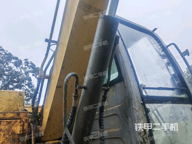 大臂背部俯视（工作和回转装置）