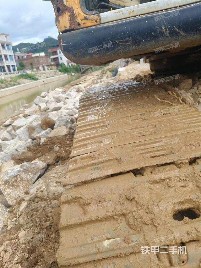 单侧履带整体（整机外观）