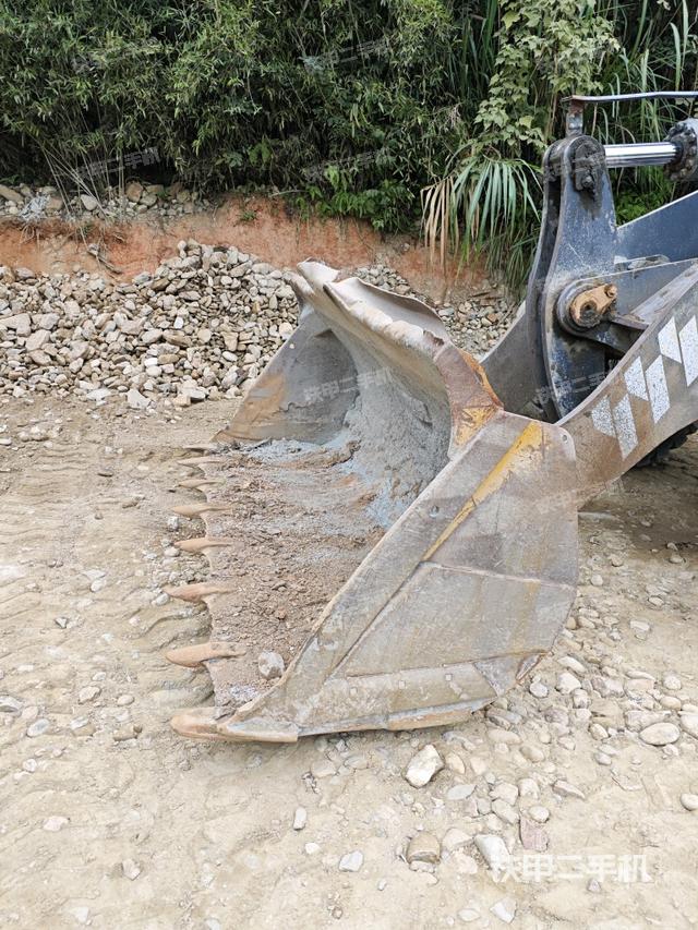 工作装置整体（整机外观及大件）