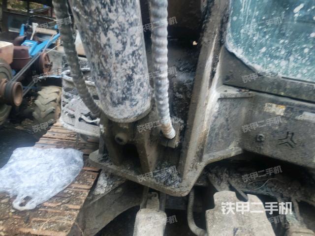 小臂整體右前（工作和回轉裝置）