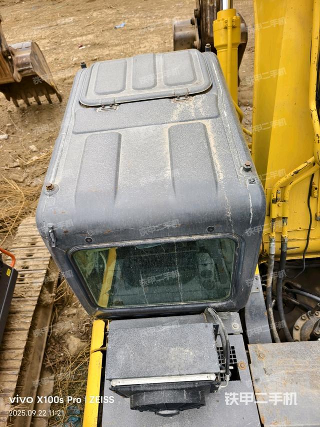 駕駛室頂部（整機(jī)外觀）