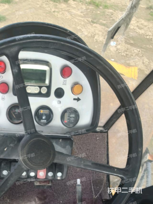 后玻璃角标（压路机驾驶室）